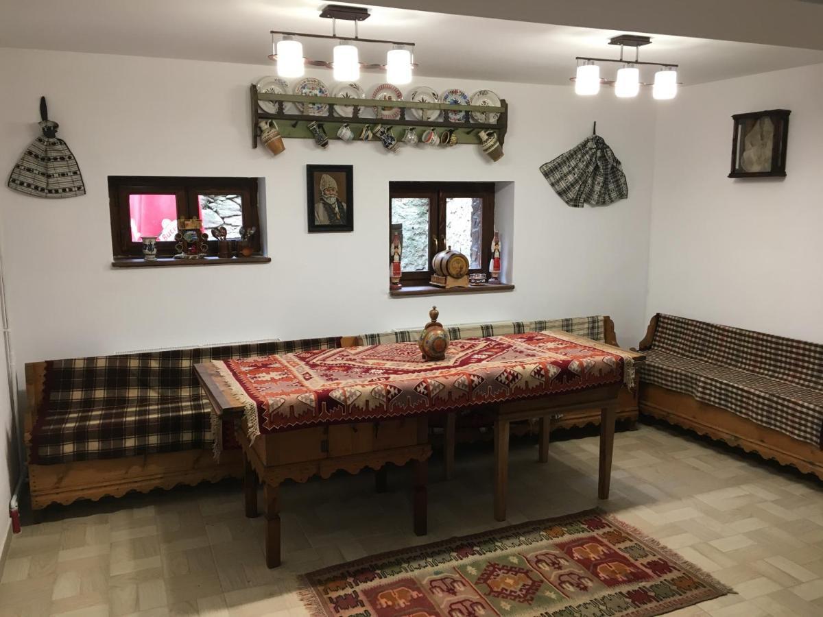 Pensiunea IULIA Rod Bagian luar foto