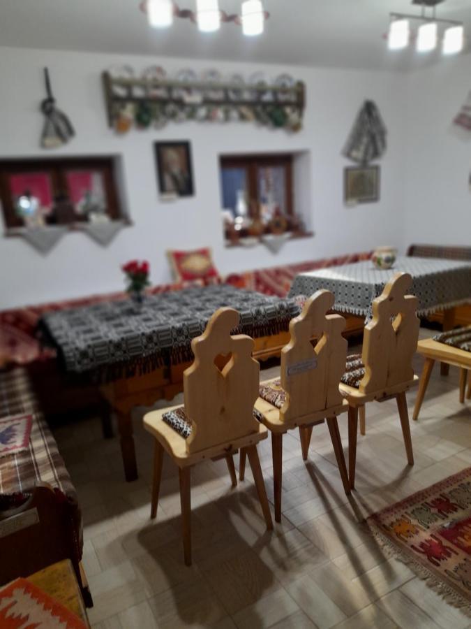 Pensiunea IULIA Rod Bagian luar foto